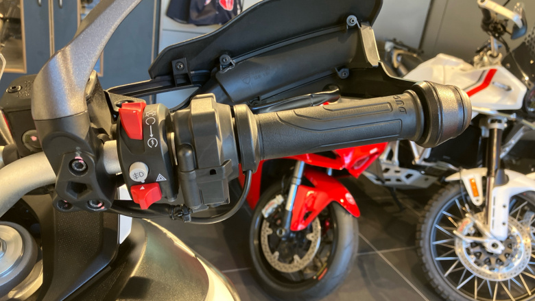 Ducati Multistrada 950 - Red